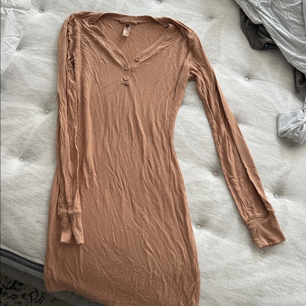 Skims Tan Long Sleeve V-Neck pajama  Dress